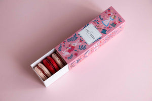 6-piece macaron selection in 'Wonderland' collection gift box (pink)