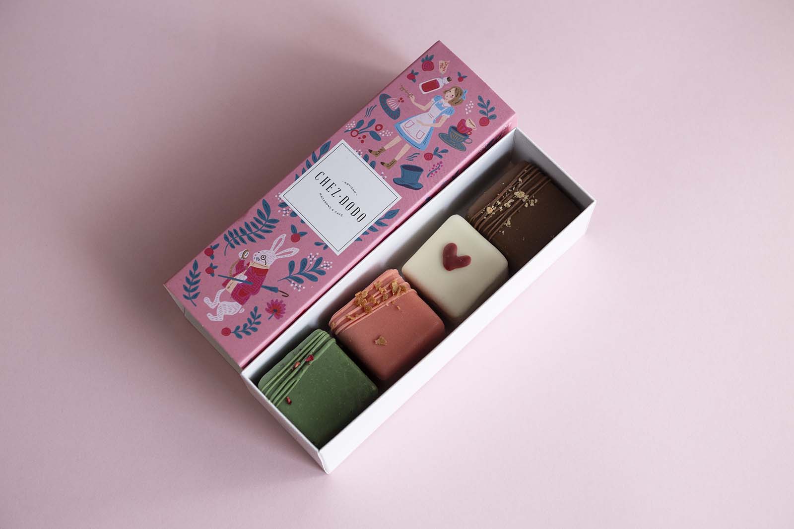 4-piece mignon selection in 'Wonderland' collection gift box (pink)