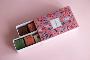 8-piece mignon selection in 'Wonderland' collection gift box