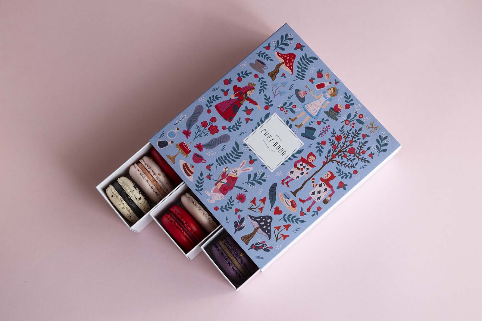 18-piece macaron selection in 'Wonderland' gift box