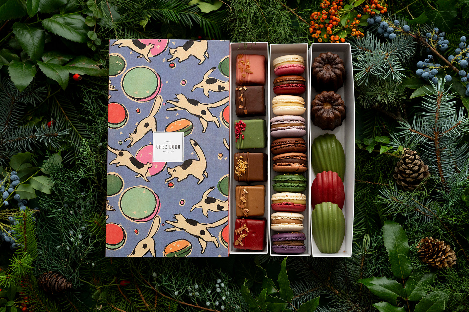 Ünnepi desszertválogatás 'Cats' díszdobozban (nagy)